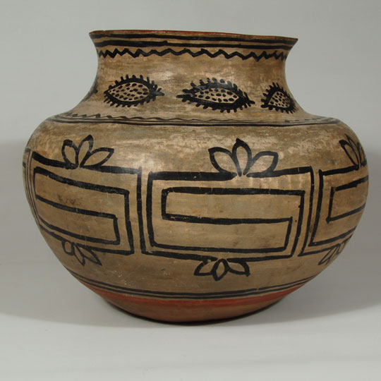 Historic Tesuque Pueblo Pottery - C3753.05